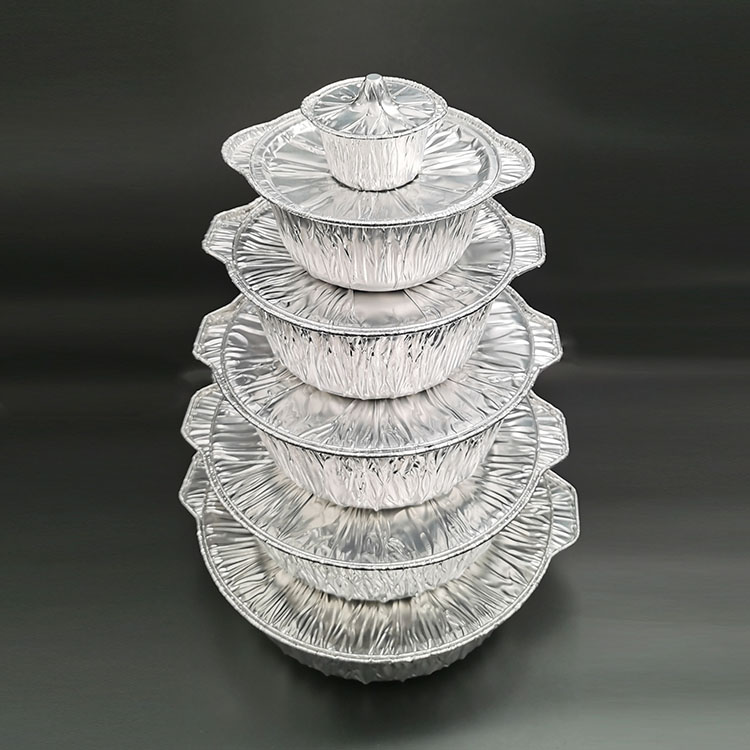 pot en aluminium avec couvercle